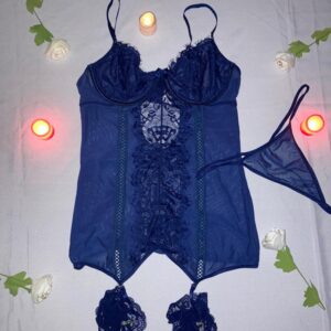 Lencería Azul con Encaje