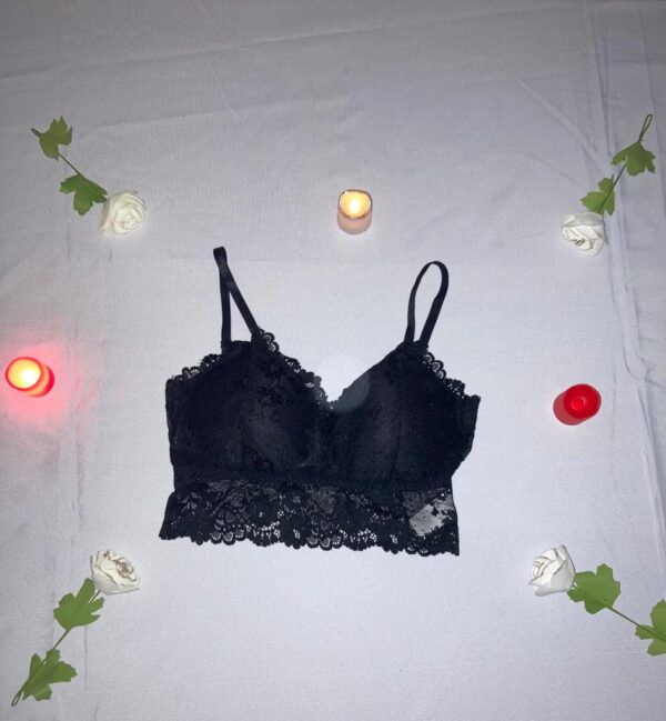Top con Encaje Floral Variedades - Imagen 2