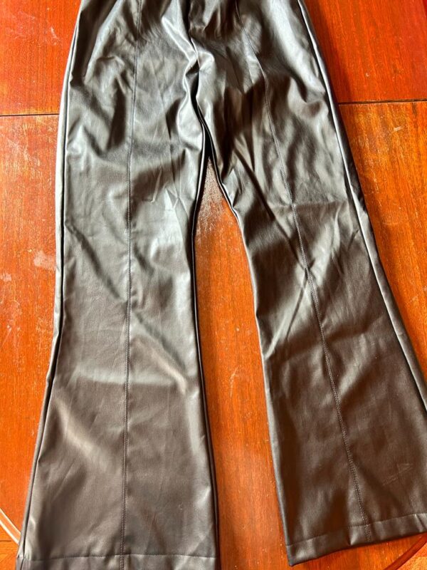 Pantalón de Cuero